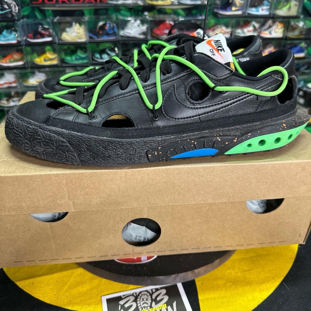 Nike Blazer Low ‘77 Off-White Black/Electro Green Size 10.5M/12W